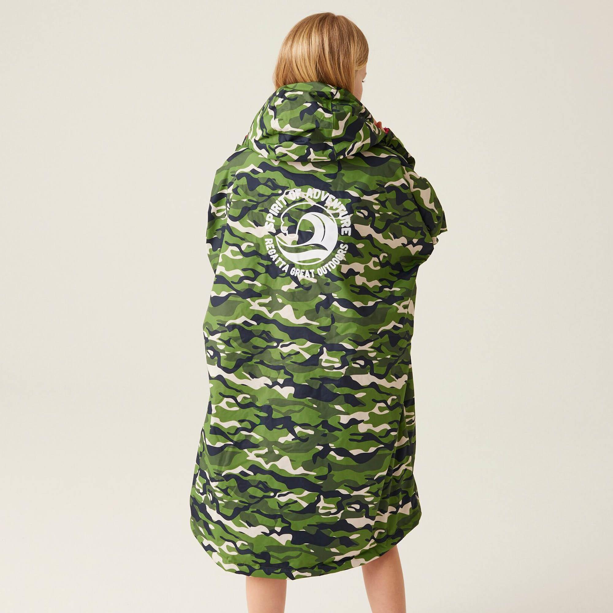 Regatta Kids Waterproof Fleece Lined Oversized Changing Robe - Picture 3 of 59