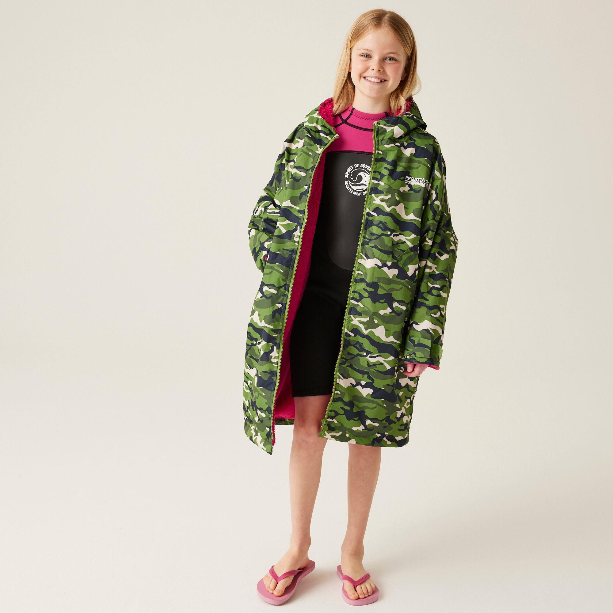 Regatta Kids Waterproof Fleece Lined Oversized Changing Robe - Picture 4 of 59
