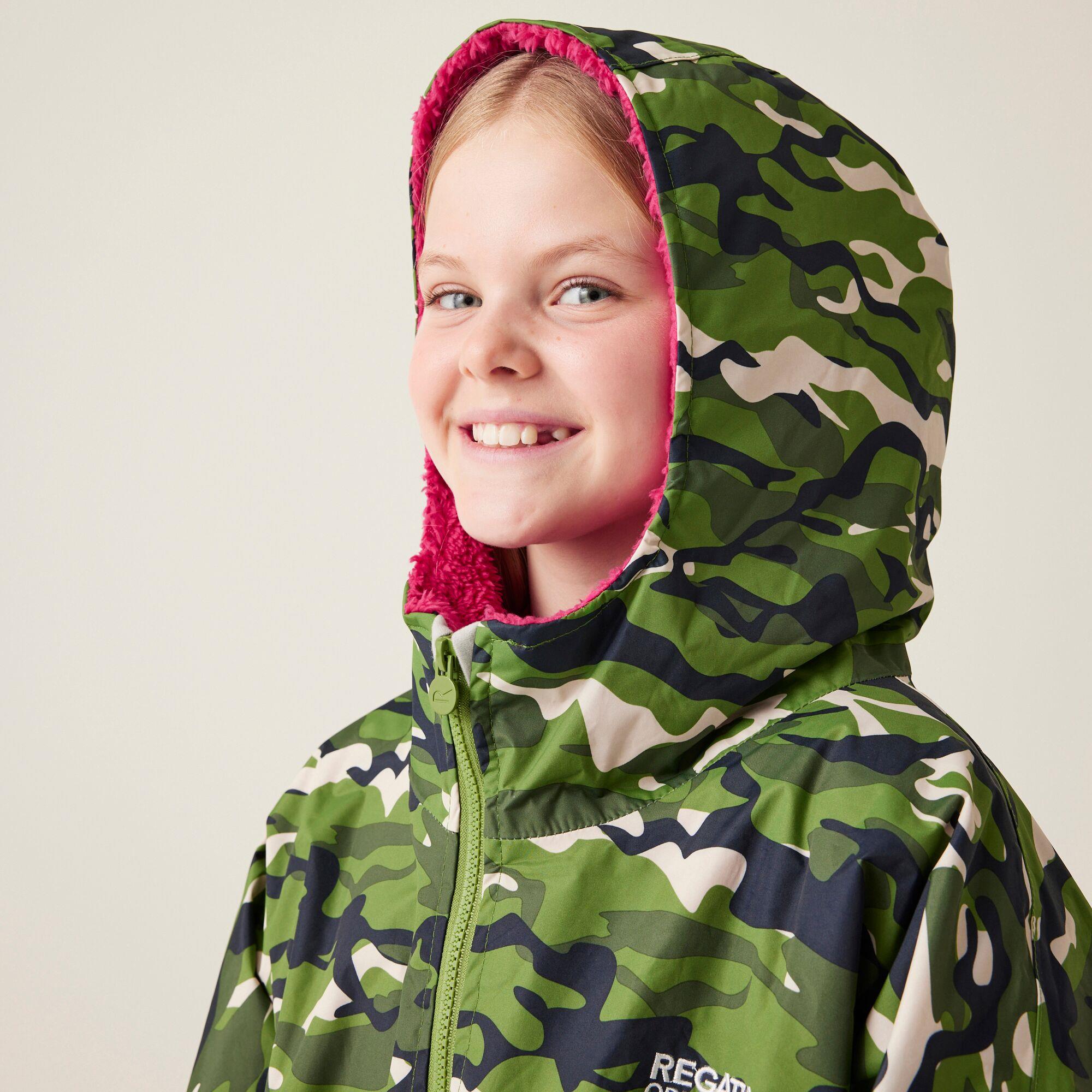 Regatta Kids Waterproof Fleece Lined Oversized Changing Robe - Picture 6 of 59