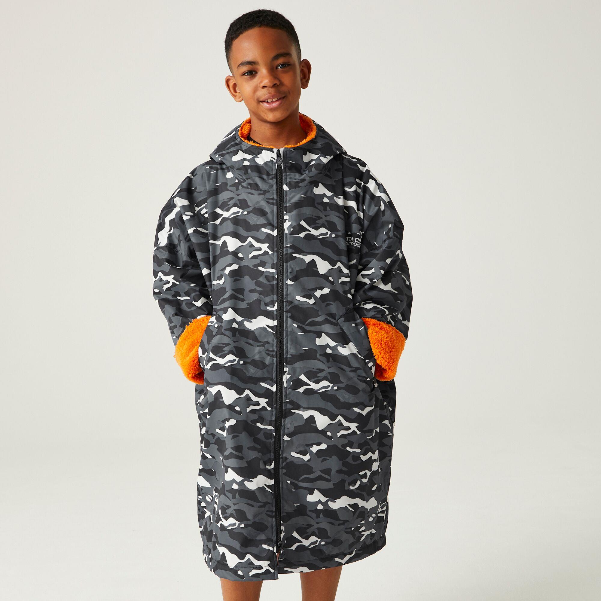 Regatta Kids Waterproof Fleece Lined Oversized Changing Robe - Picture 18 of 59