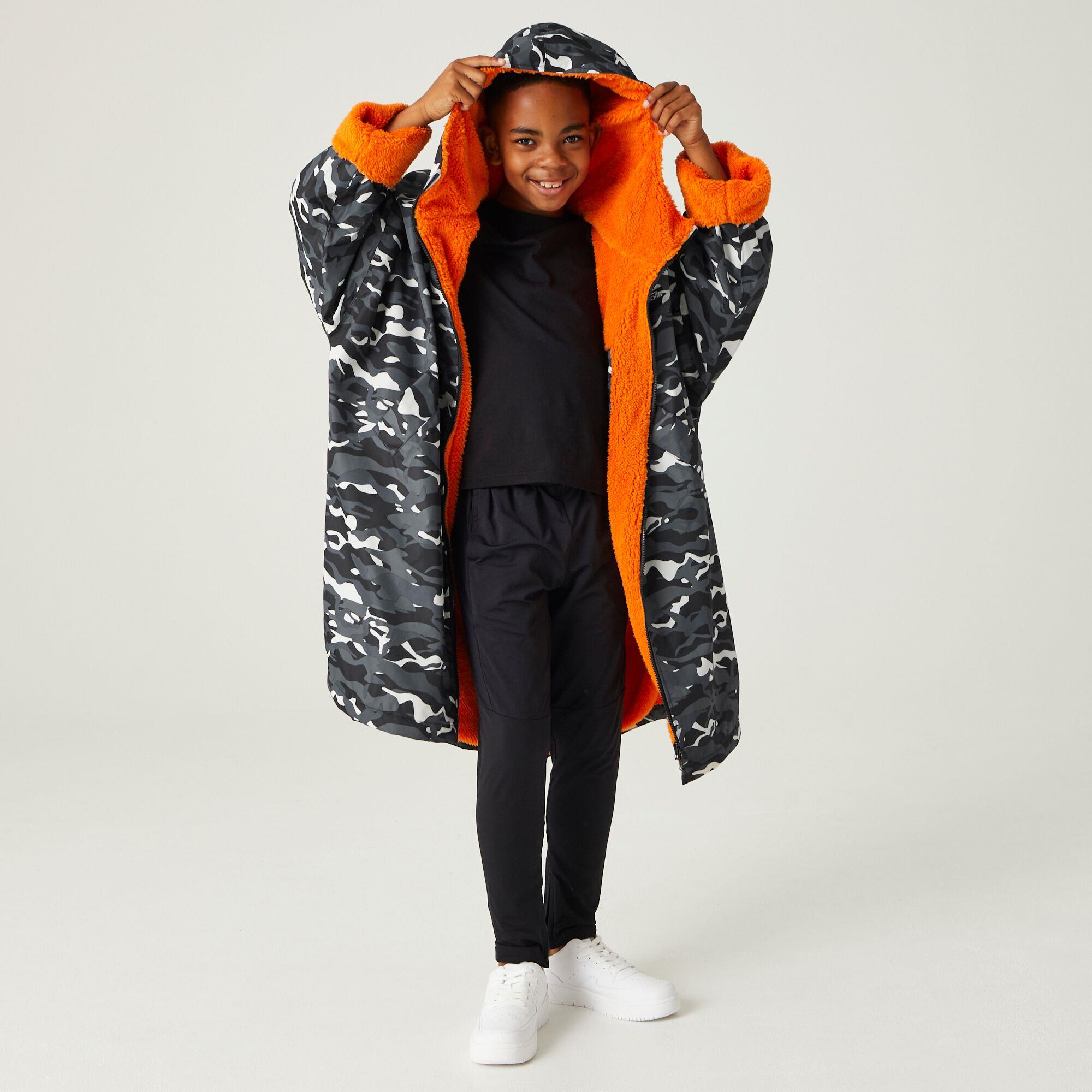 Regatta Kids Waterproof Fleece Lined Oversized Changing Robe - Picture 21 of 59