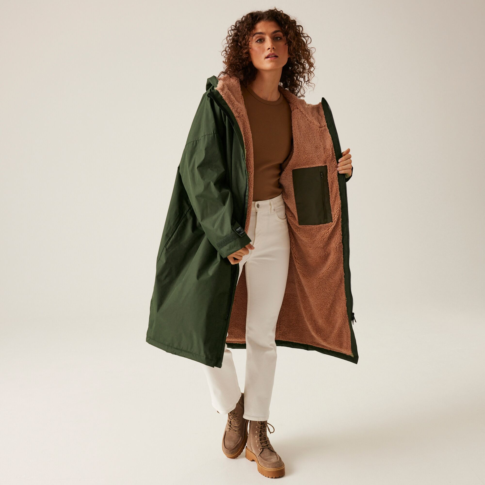 Regatta Adult Waterproof Fleece Lined Changing Robe Oversized - Picture 83 of 132