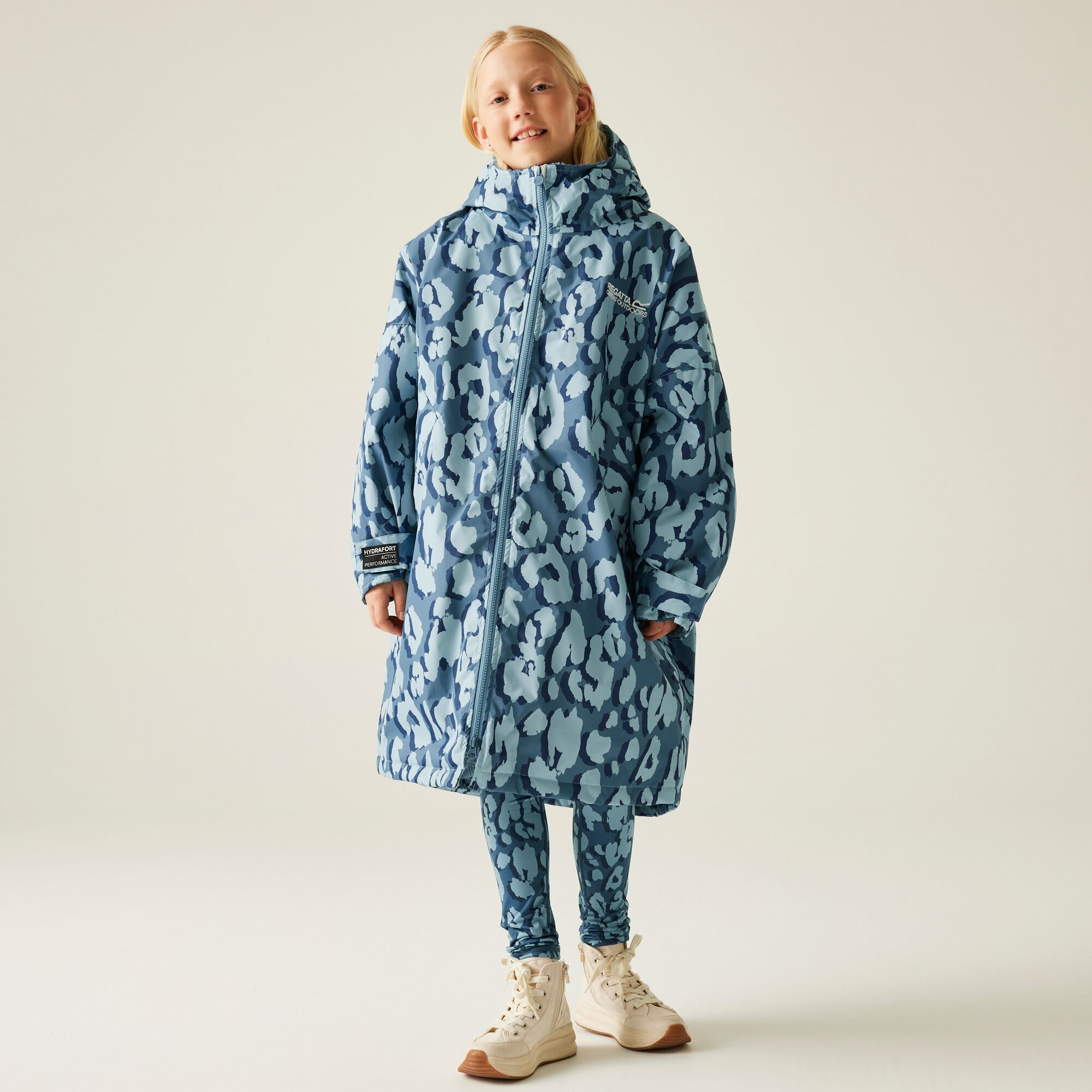Regatta Kids Waterproof Fleece Lined Oversized Changing Robe - Picture 51 of 59