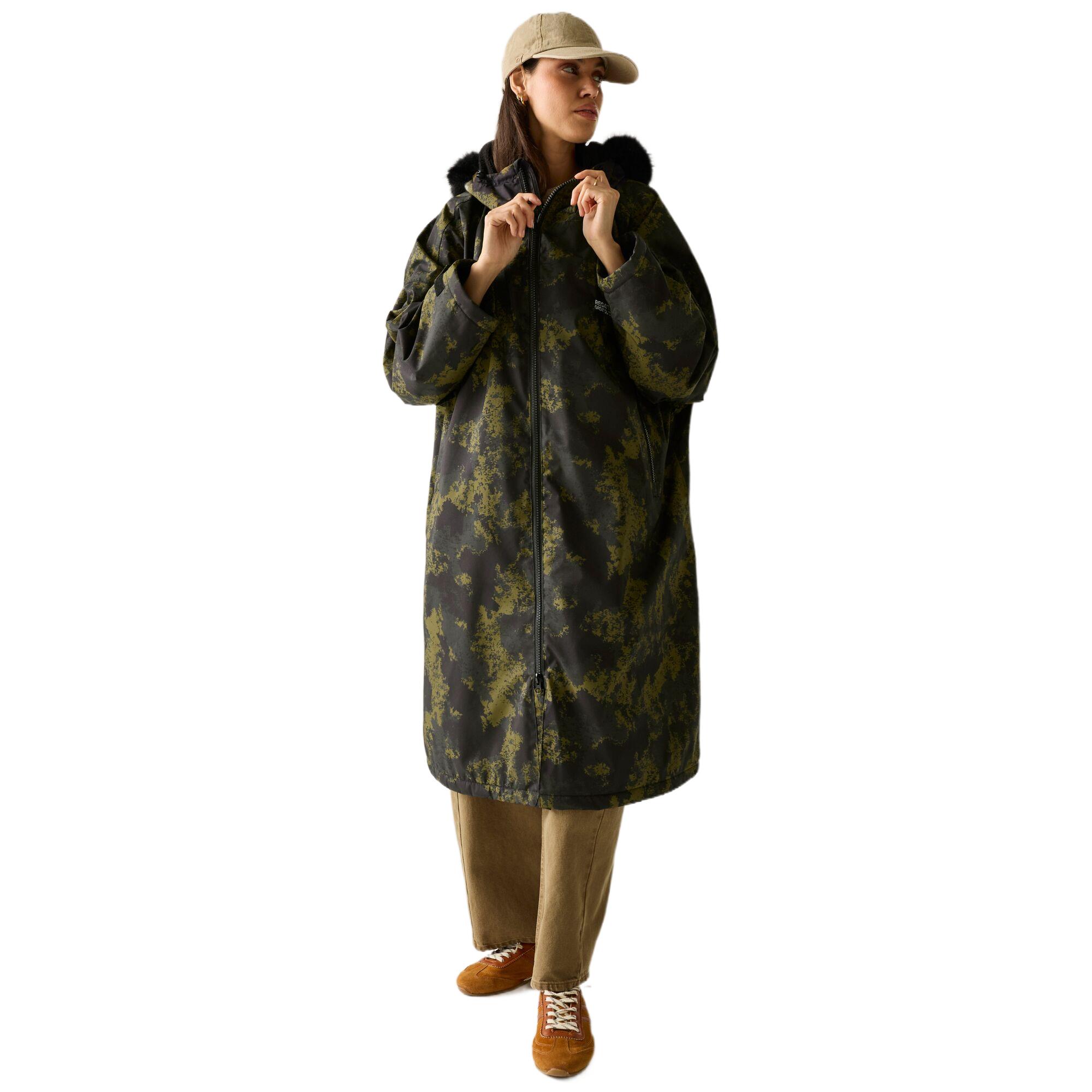 Regatta Adult's Pro Changing Robe - Beige Medium - Image 2