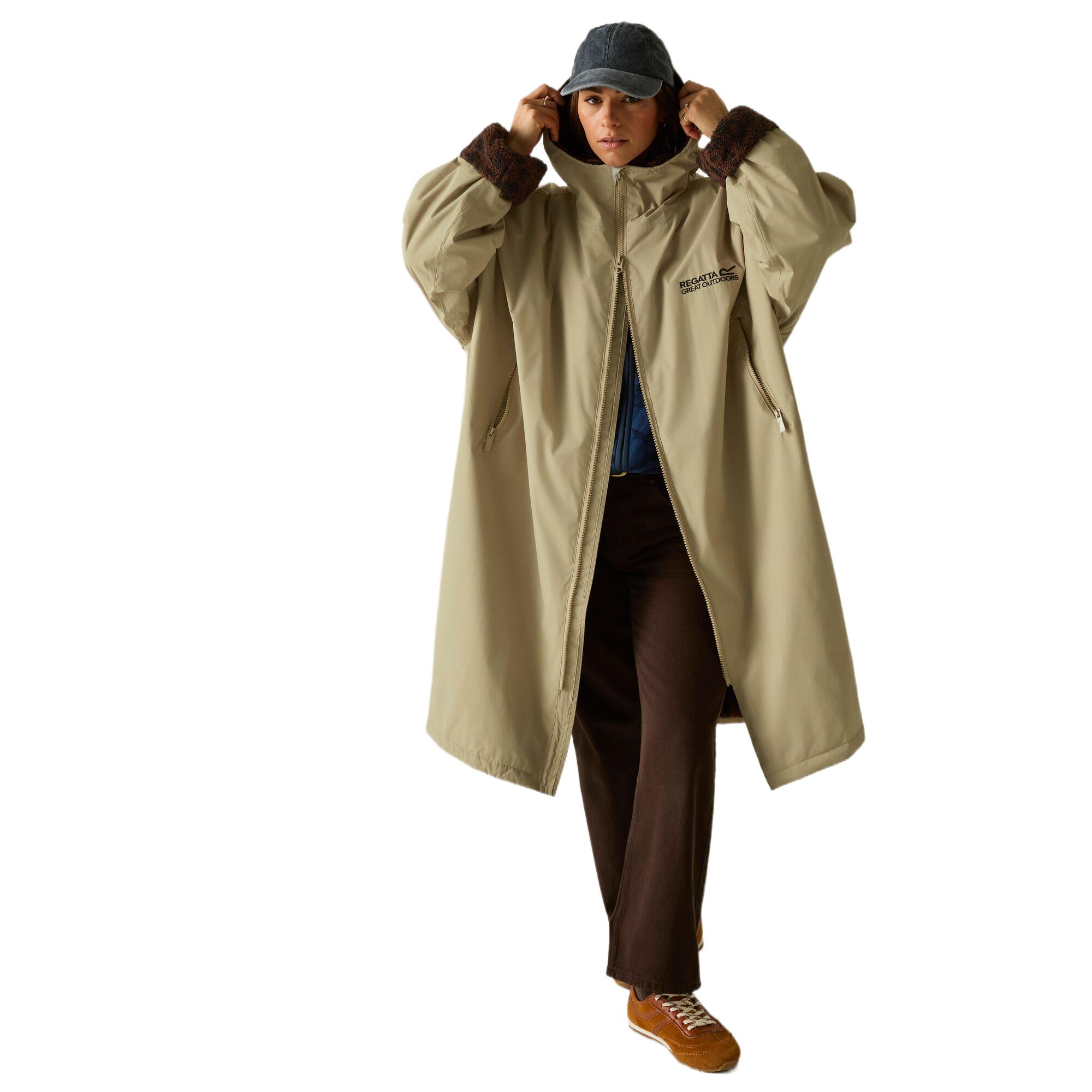 Regatta Adult Oversized Fleece Lined Waterproof Changing Robe